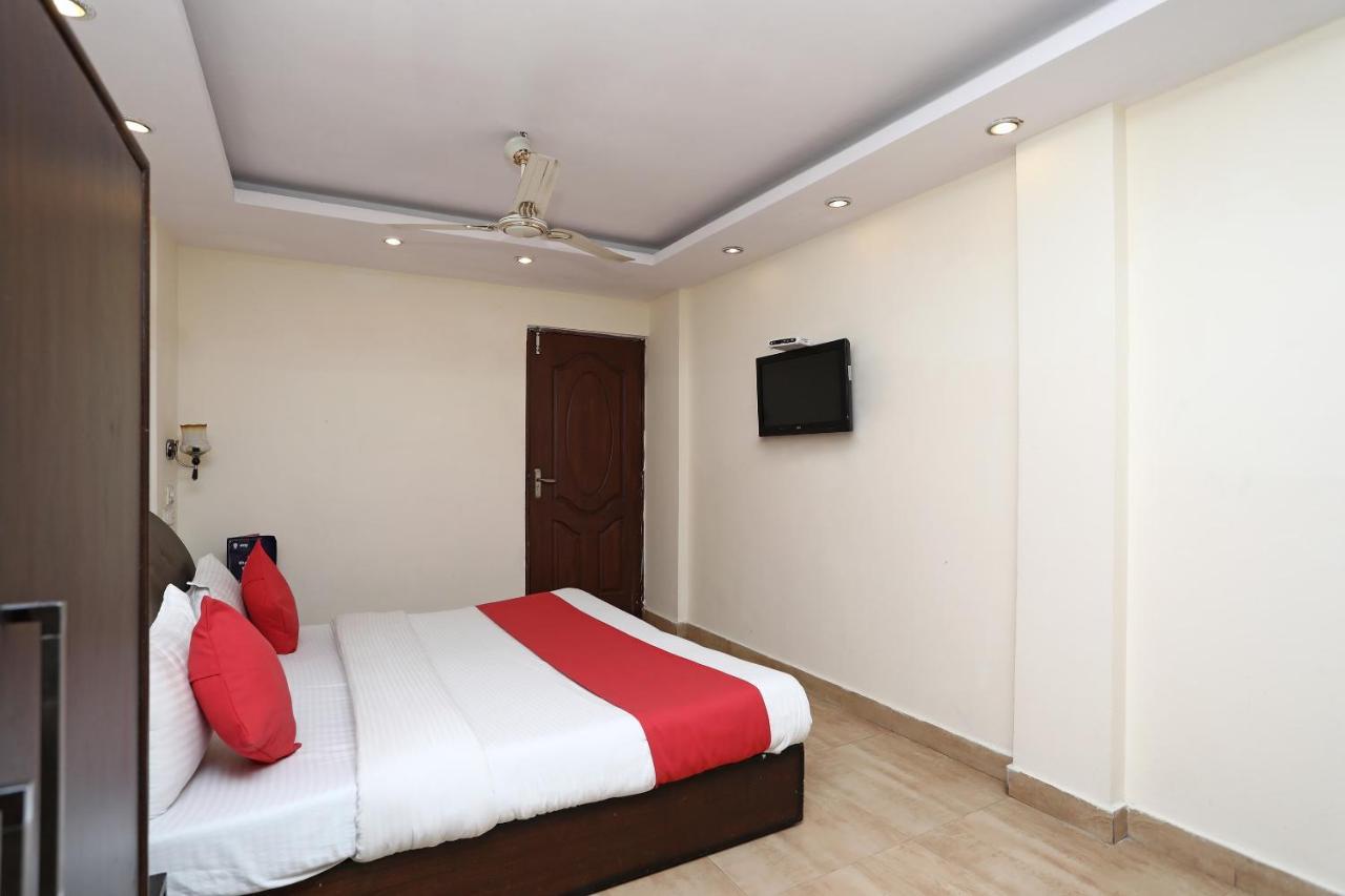 Oyo 4956 Hotel Maharaja Palace Kanpur Extérieur photo