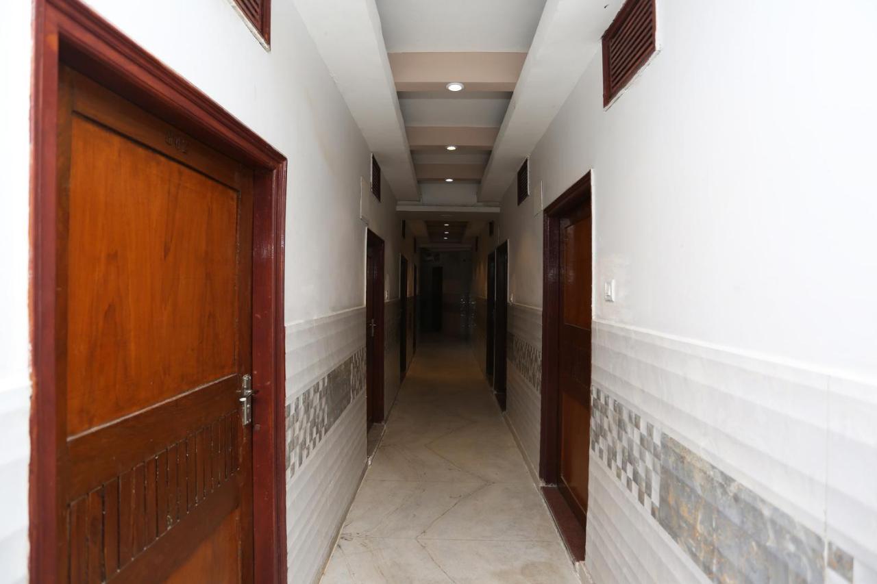 Oyo 4956 Hotel Maharaja Palace Kanpur Extérieur photo