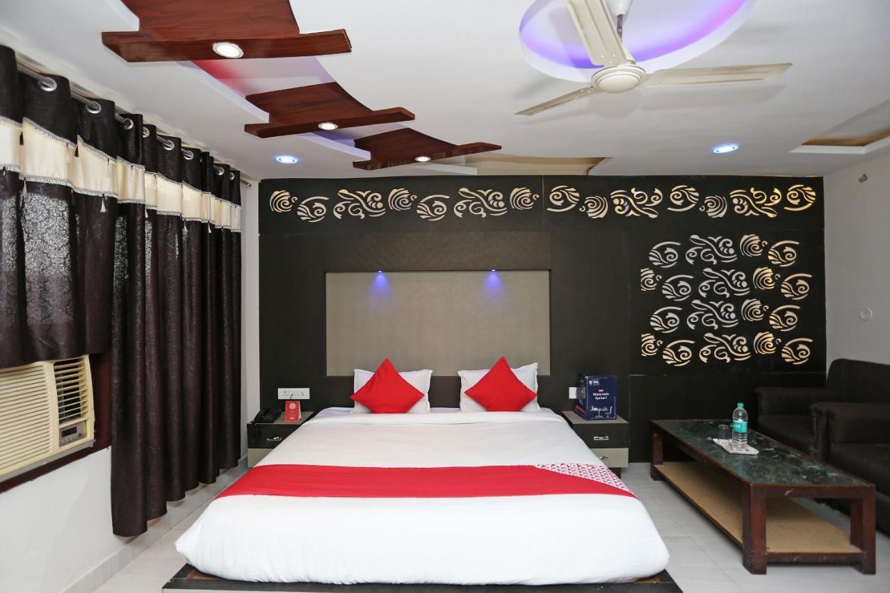 Oyo 4956 Hotel Maharaja Palace Kanpur Extérieur photo