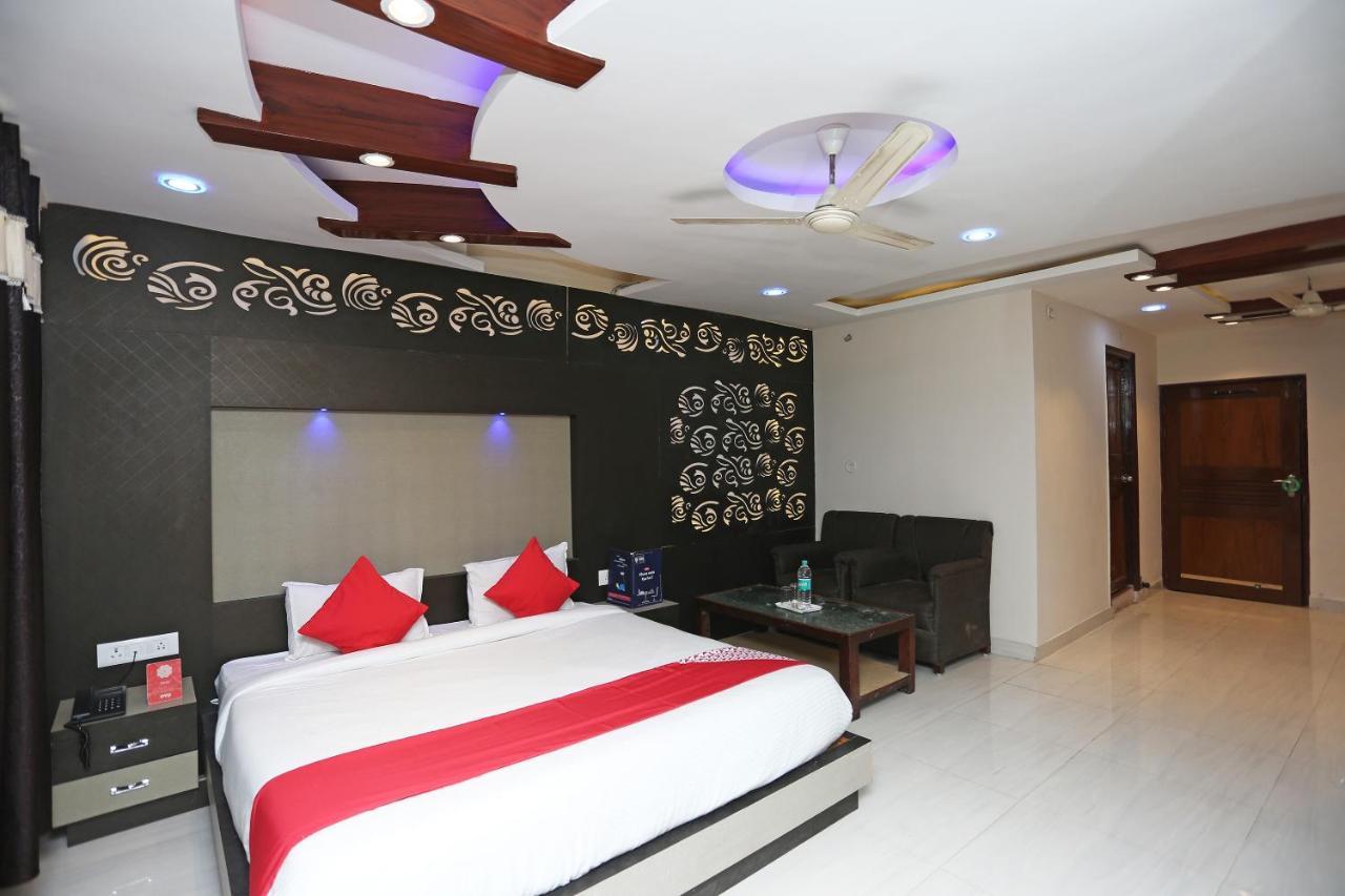 Oyo 4956 Hotel Maharaja Palace Kanpur Extérieur photo