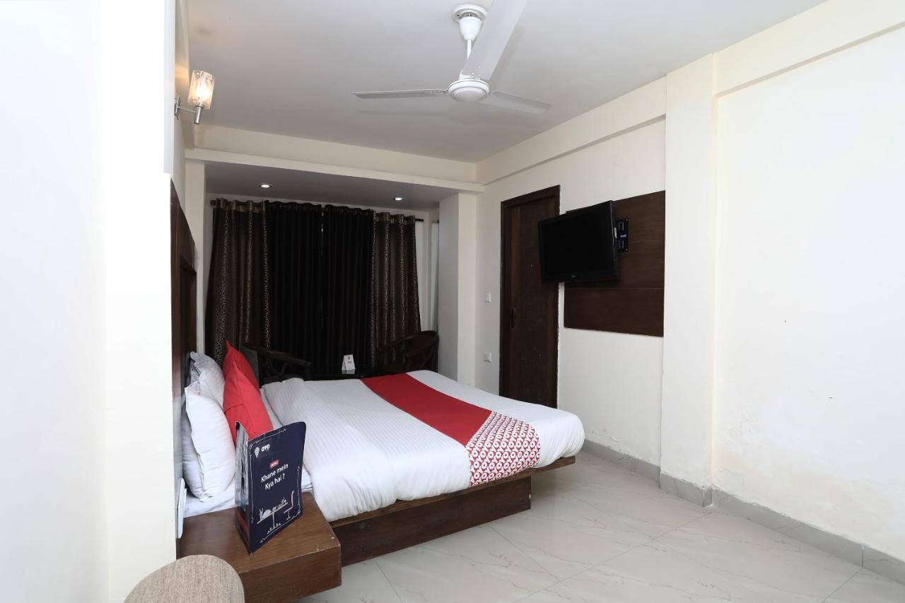 Oyo 4956 Hotel Maharaja Palace Kanpur Extérieur photo