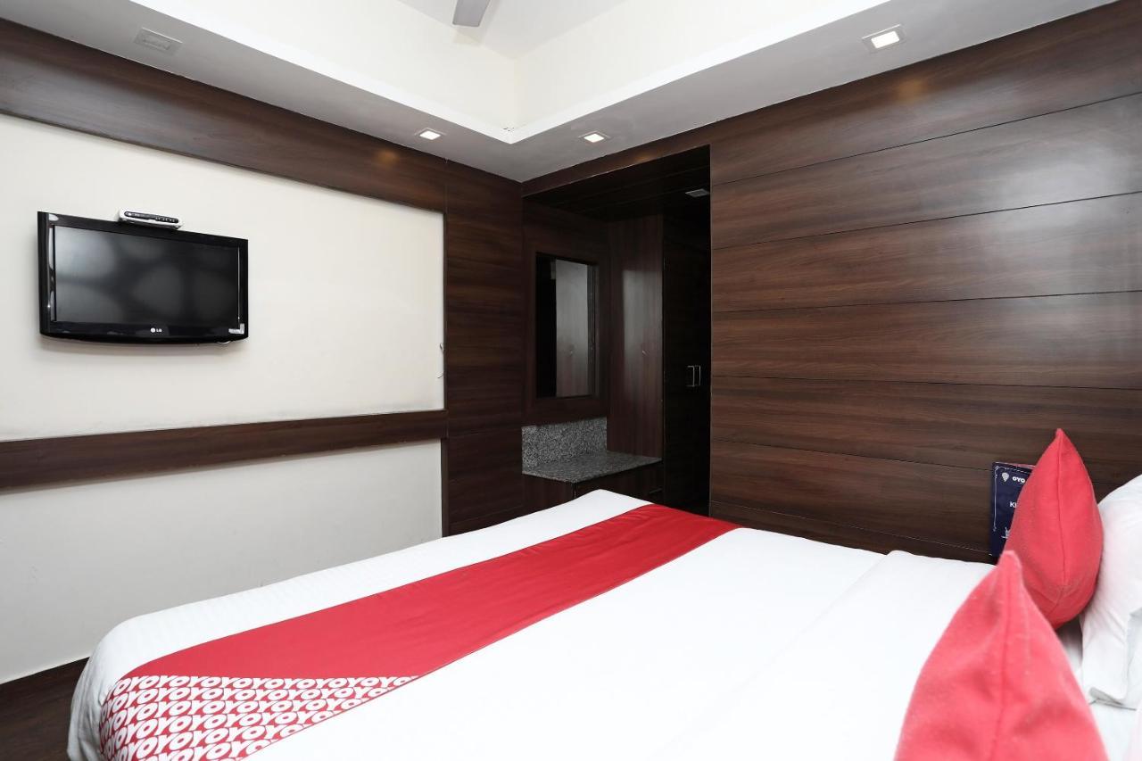 Oyo 4956 Hotel Maharaja Palace Kanpur Extérieur photo