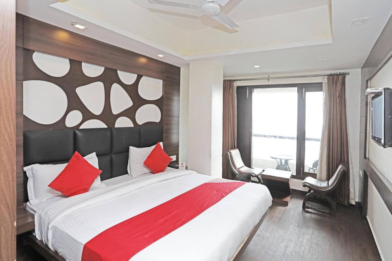 Oyo 4956 Hotel Maharaja Palace Kanpur Extérieur photo