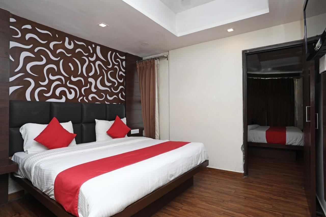 Oyo 4956 Hotel Maharaja Palace Kanpur Extérieur photo