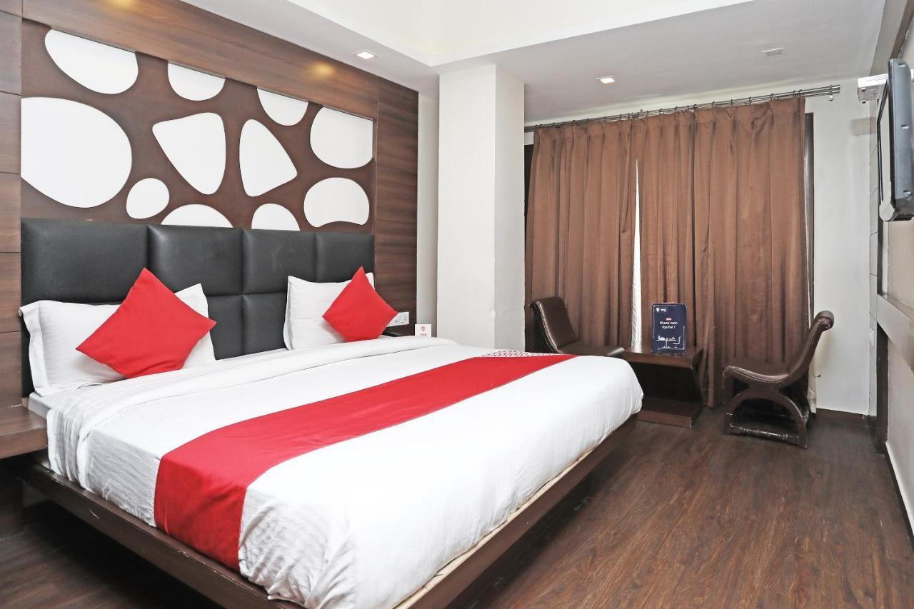 Oyo 4956 Hotel Maharaja Palace Kanpur Extérieur photo