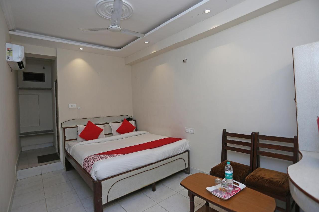Oyo 4956 Hotel Maharaja Palace Kanpur Extérieur photo